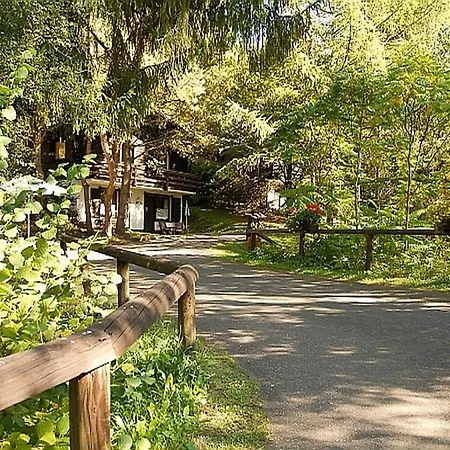 In Reinskopf With Fireplace *