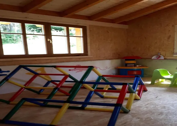 In Reinskopf With Fireplace